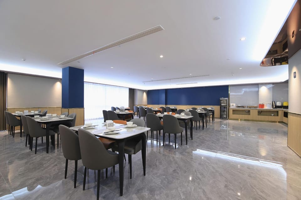 Yilong Anyue Hotel (Nanjing Banqiao Wuyue Plaza) Hotel in Nanjing