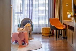 Four Seasons Yijing Hotel (Jinhua High-speed Railway Station Yintai City Branch) Hotel in Zhejiang