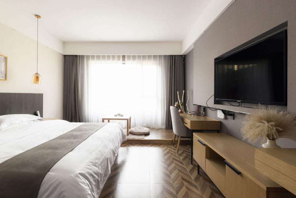Huating Huarong TIME Hotel Hotel in China