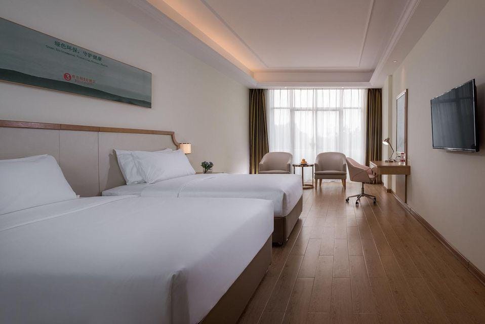 Vienna 3 Best Hotel (Feng County Fengming Jinjie Street) Hotel in Jiangsu