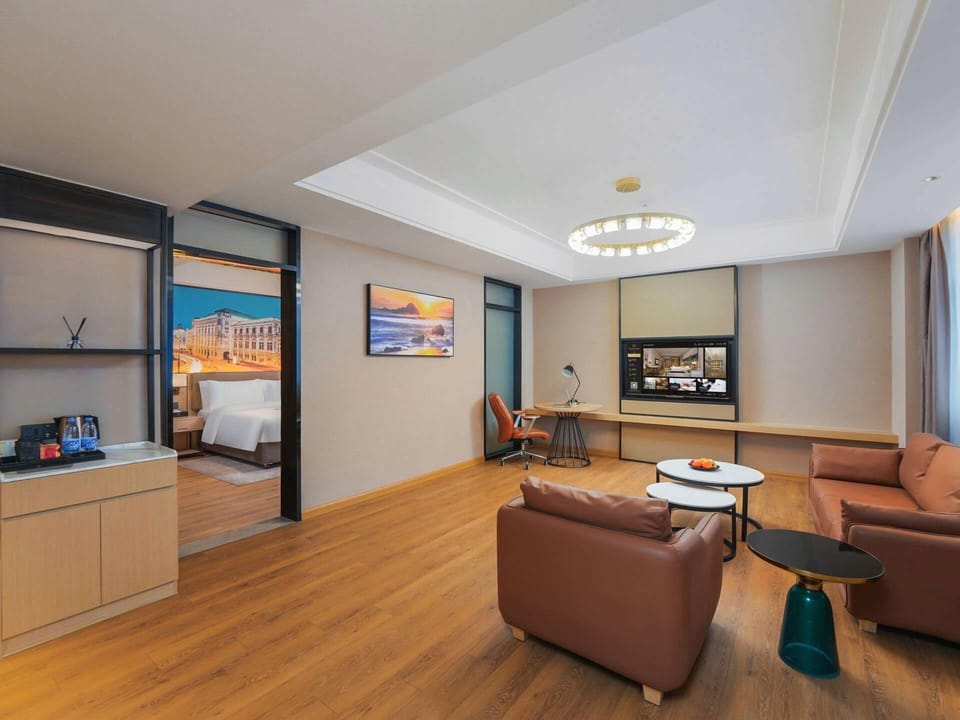 Vienna International Hotel (Suzhou Xiaoxian Zijin Flower Garden Branch) Hotel in Jiangsu