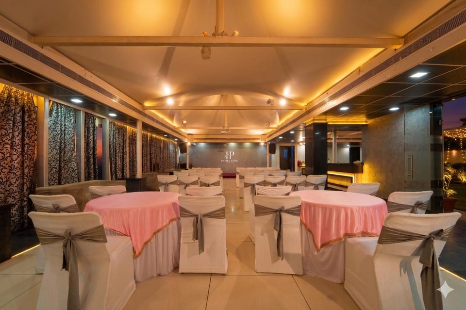 Hotel Aditya Park Regent Hotel in Jaipur