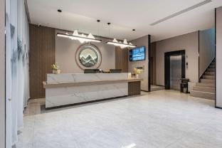 Huaju Hotel (Yangzhou Slender West Lake Wutinglong Toy City) Hotel in Jiangsu
