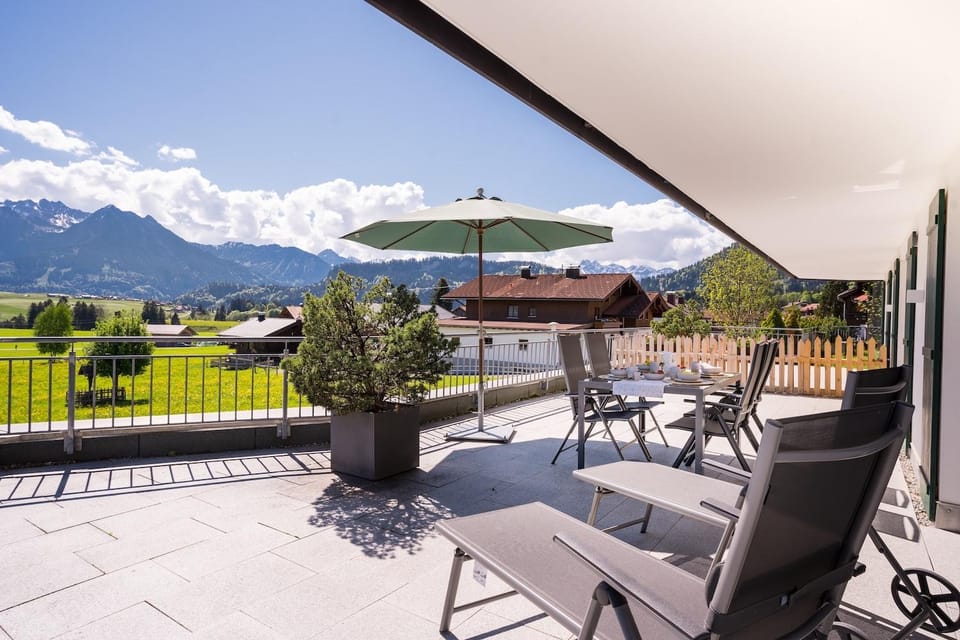 Alpenhaus Steiner - Top-Ferienwohnungen - Sommer-Bergbahn inklusive Hotel in Oberstdorf
