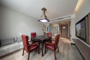 Yilong Anyun Hotel (Zhangjiagang Passenger Transport Terminal Shop) Hotel in Suzhou
