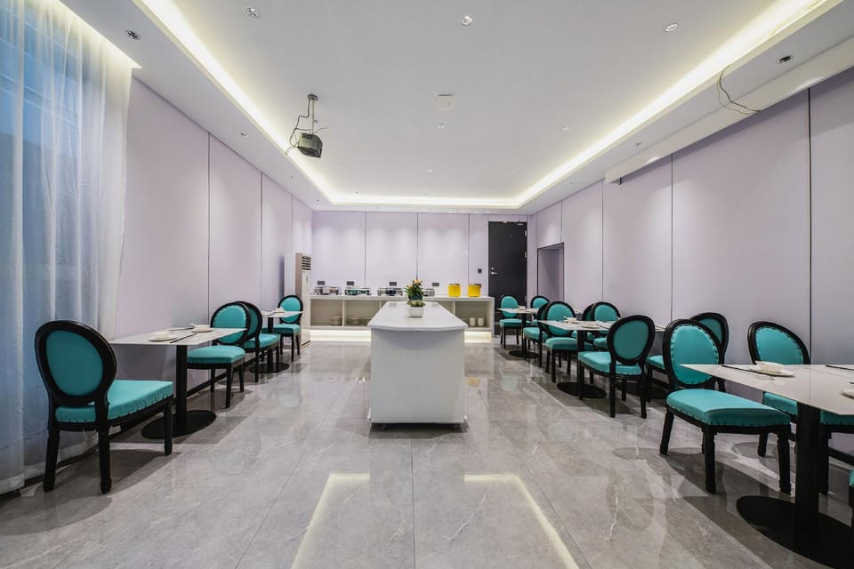 Xian Deluxe Hotel (Guangfeng Yuetu Plaza Store) Hotel in Zhejiang