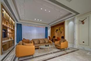 Vienna International Hotel (Tiantai Shifeng Lake Park) Hotel in Zhejiang