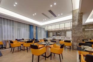 Vienna International Hotel (Tiantai Shifeng Lake Park) Hotel in Zhejiang