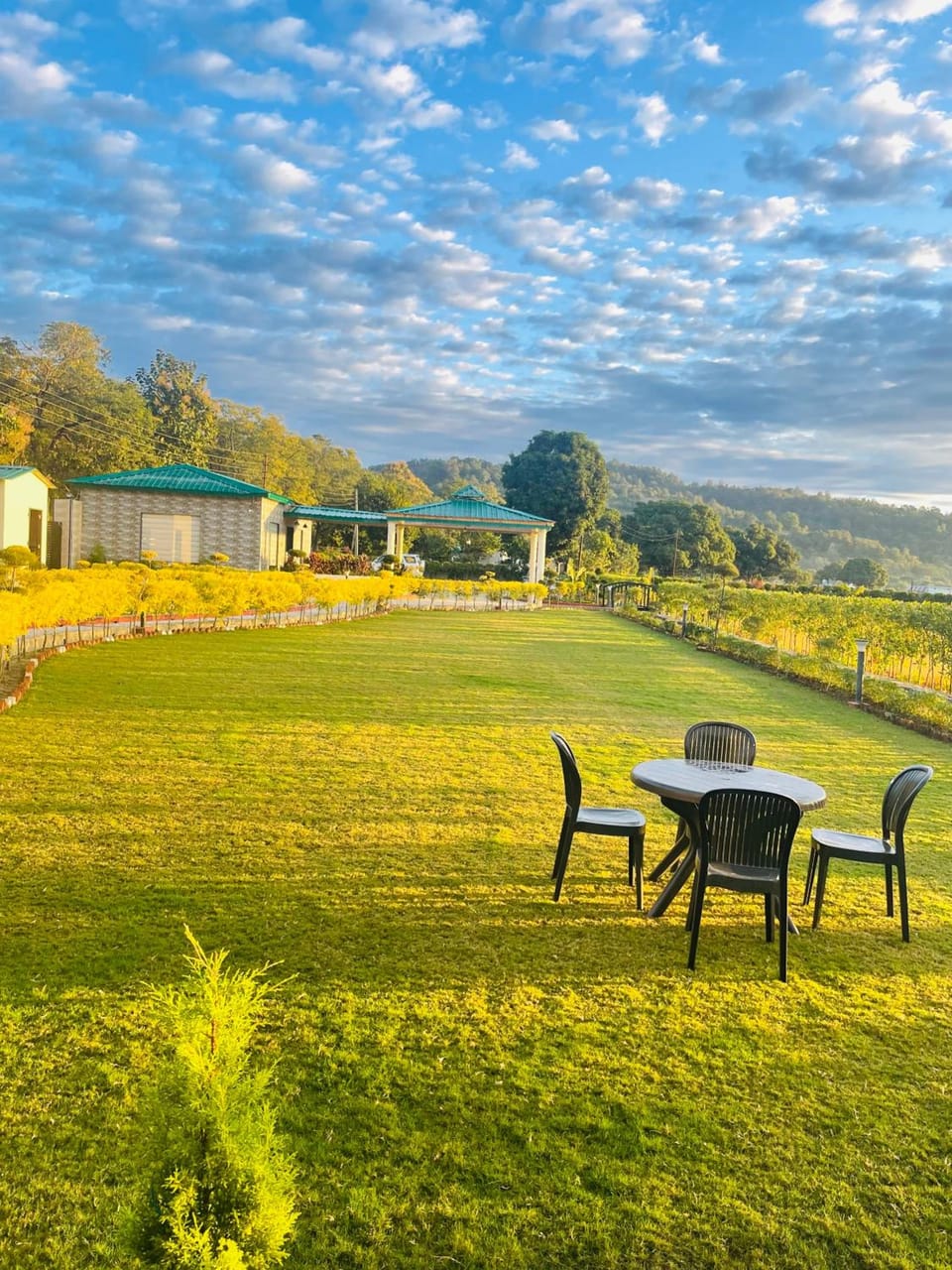 Vasant Corbett Resort By Mannat Hotel in Uttarakhand