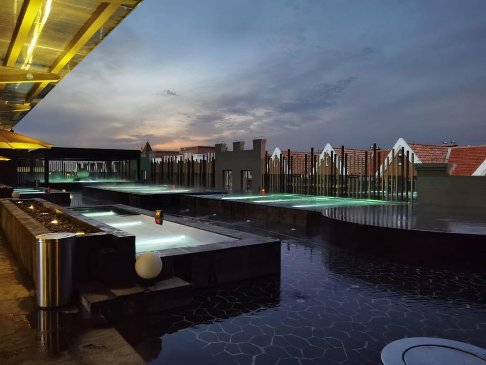 Jurong Airport Hot Spring Hotel Hotel in Nanjing