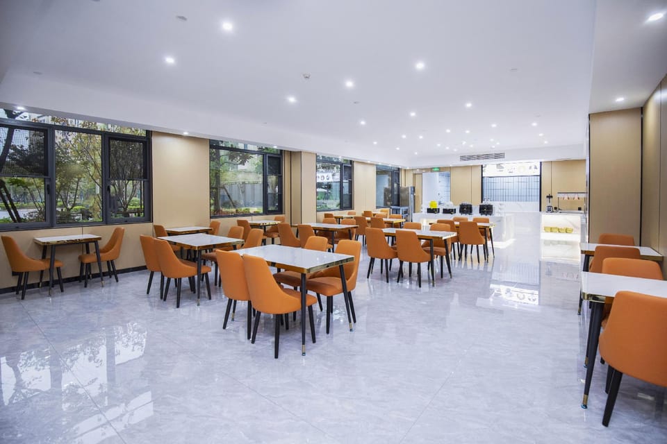 Qingmu Shang Hotel (Baolong Square Branch, Gaochun Metro Station) Hotel in Nanjing