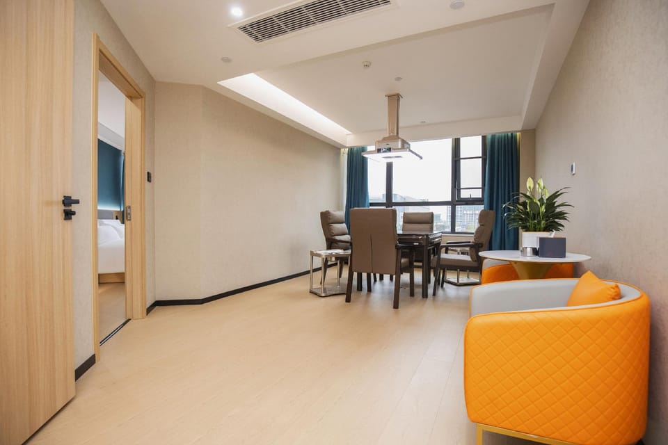 Qingmu Shang Hotel (Baolong Square Branch, Gaochun Metro Station) Hotel in Nanjing