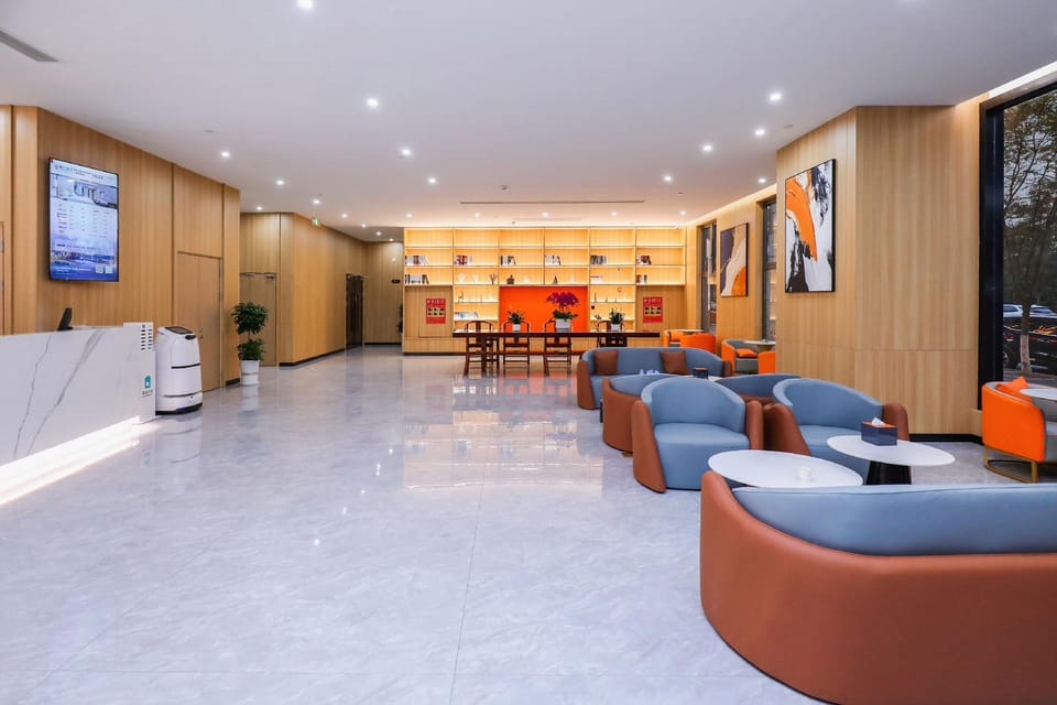 Qingmu Shang Hotel (Baolong Square Branch, Gaochun Metro Station) Hotel in Nanjing