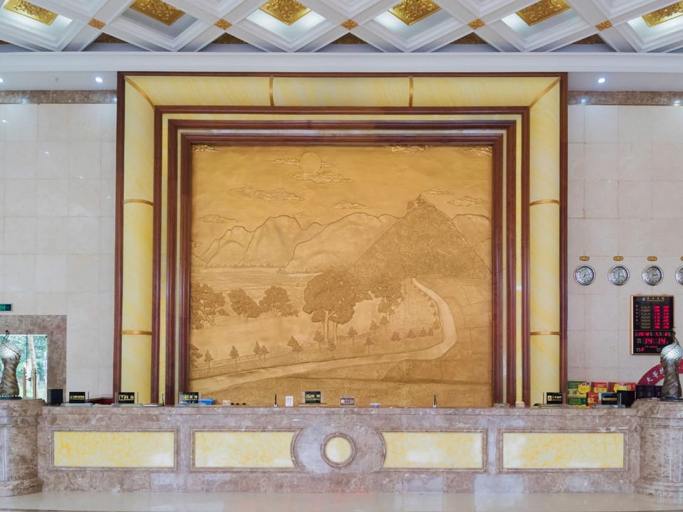 Oriental Crown Holiday Hotel Hotel in China