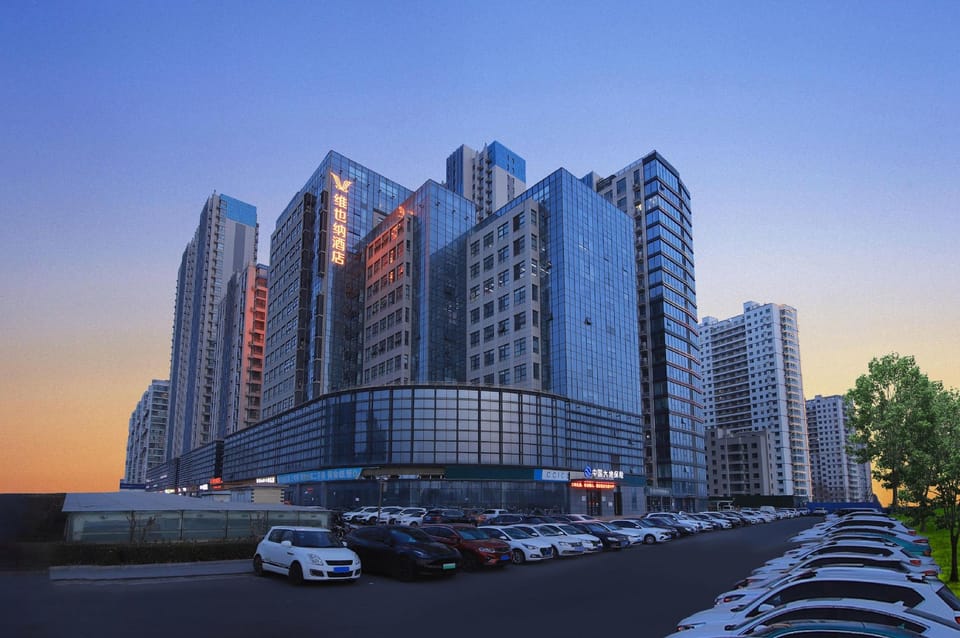 Vienna Hotel (Linyi International Airport Wuyue Plaza) Hotel in Jiangsu