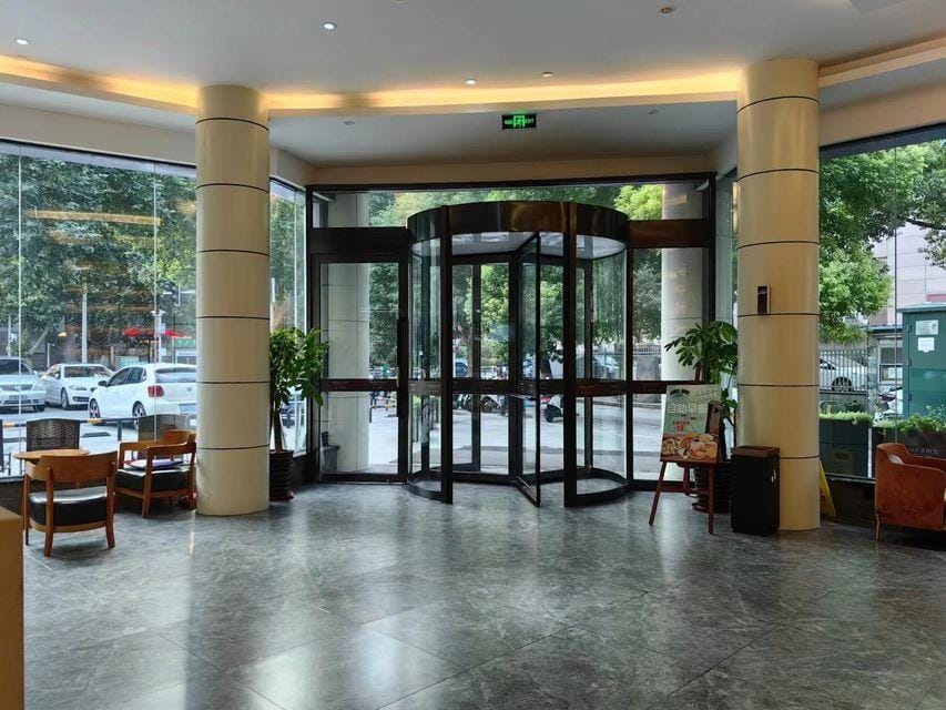 James Joyce Coffetel (Zhenjiang Suning Plaza) Hotel in Jiangsu