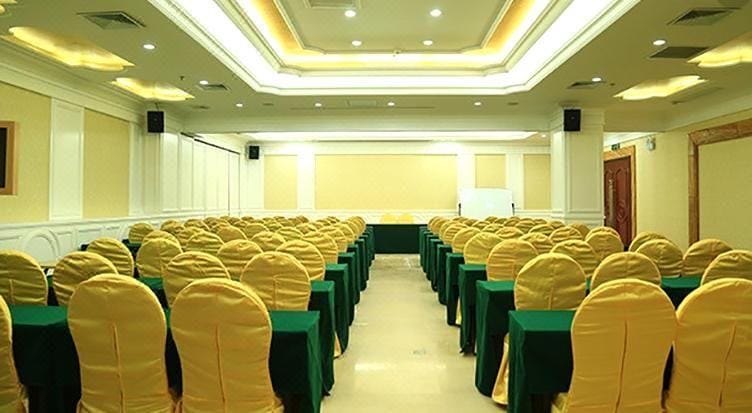 New Knight Royal Hotel (Changzhou Yancheng University Town) Hotel in Suzhou