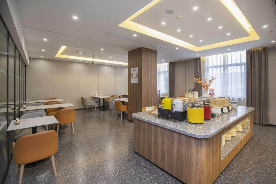 Qingmu Platinum Hotel (Changzhou Tianning Zhenglu Branch) Hotel in Suzhou