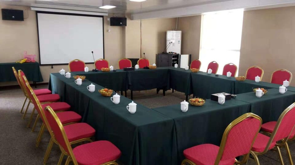 Huayue Songquan Holiday Hotel Lin'an Hotel in Hangzhou