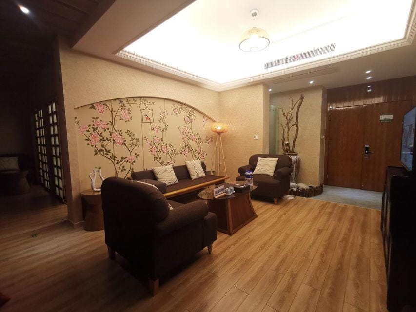 Huayue Songquan Holiday Hotel Lin'an Hotel in Hangzhou
