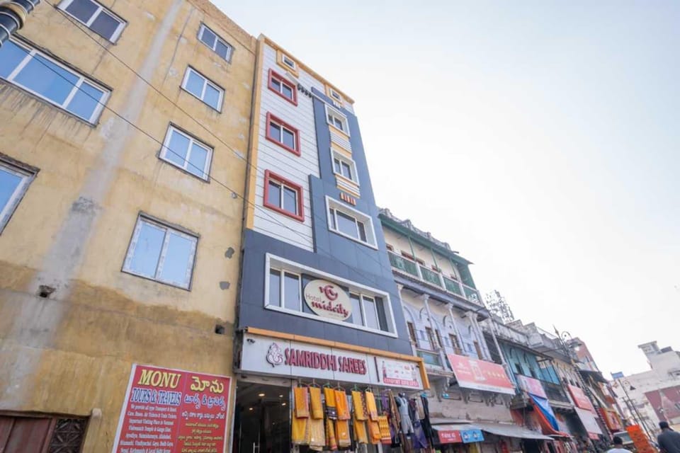 Hotel midcity Hotel in Varanasi