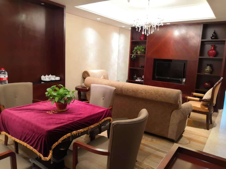 Chengcheng Huayuan Building Hotel in Shaanxi