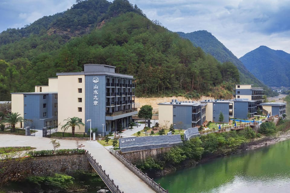 Xiyan Holiday Mountain House Hotel in Zhejiang