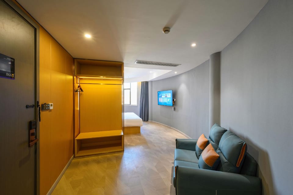 EZ Boomtel Hotel (Yuyao Yangming Ancient Town Store) Hotel in Zhejiang