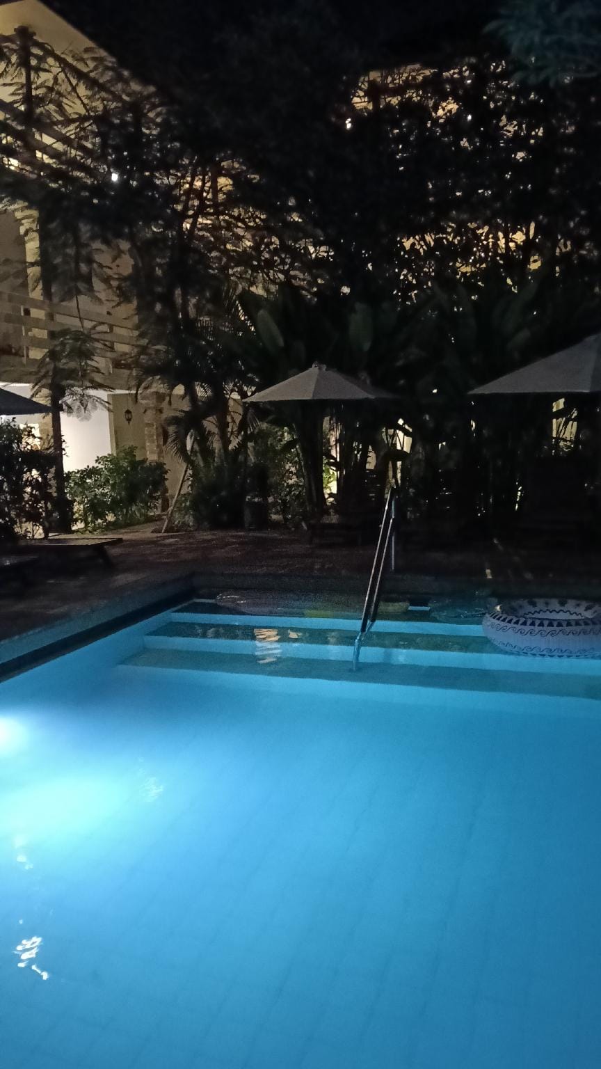 Swimming pool