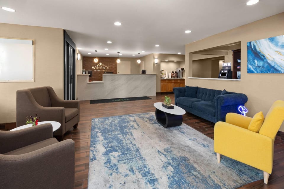 Wingate by Wyndham Utica Hotel in Utica