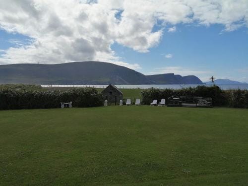 Stella Maris Bed and Breakfast, On the Beach Hotel in County Mayo