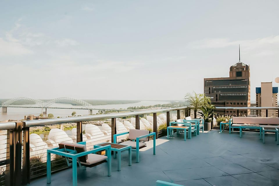 The Hu Hotel Hotel in Mud Island