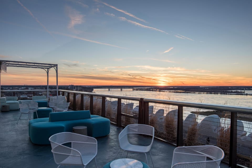 The Hu Hotel Hotel in Mud Island