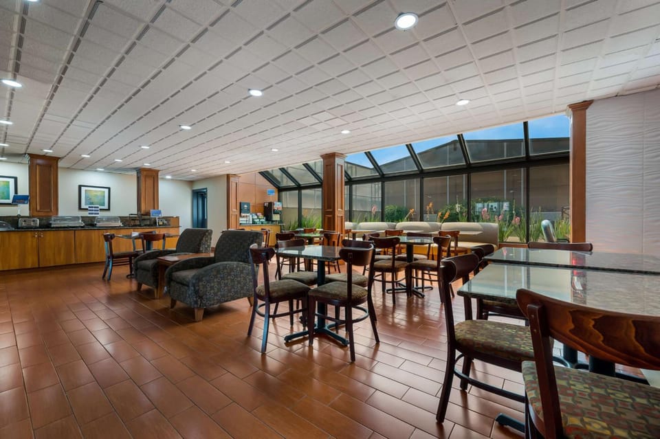 Best Western Detroit Livonia Hotel in Livonia