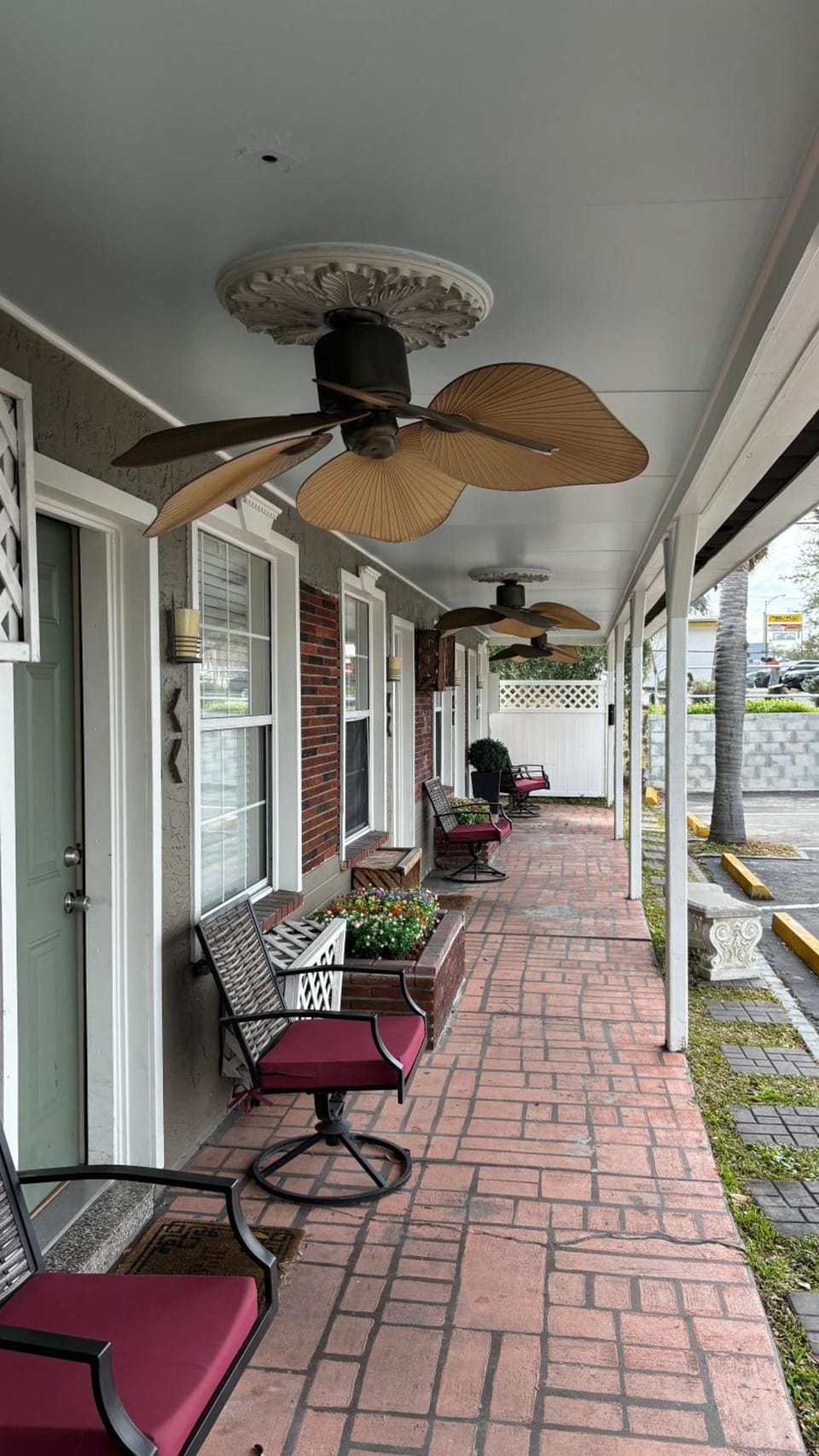 Shamrock Cove Inn Motel in Ocala