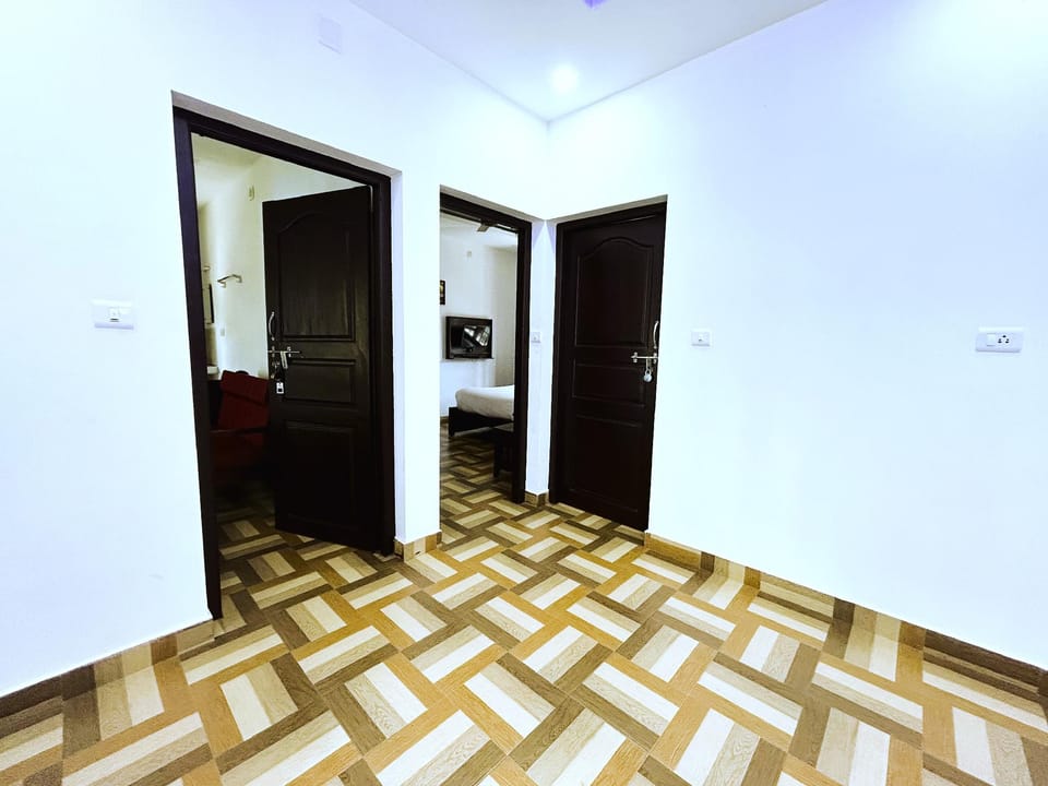 deluxe residency Hostel in Kerala