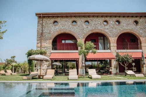 Le Greghe Suites Hotel in Lake Garda