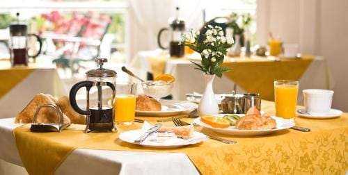 Tor Dean Guest House Hotel in Torquay