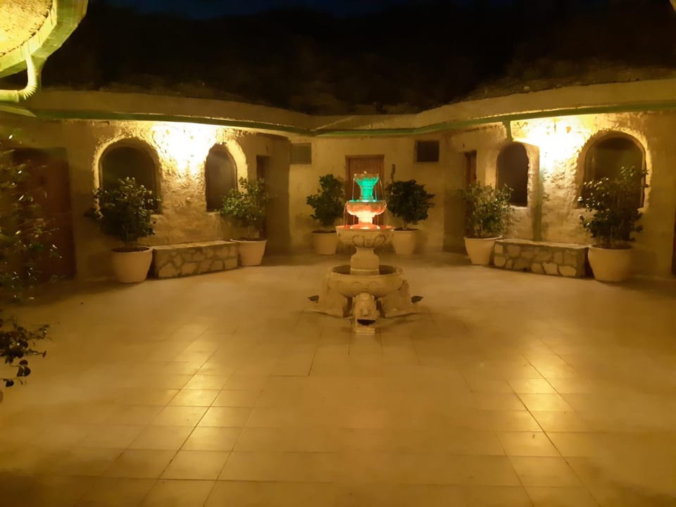 Hotel Cueva Tardienta Monegros-Adults Only Hotel in Aragon