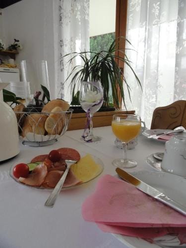 Gastehaus Bettina Hotel in Überlingen