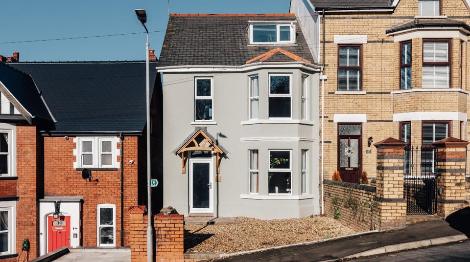 Woodland View Newport - 4 bedroom home Hotel in Newport