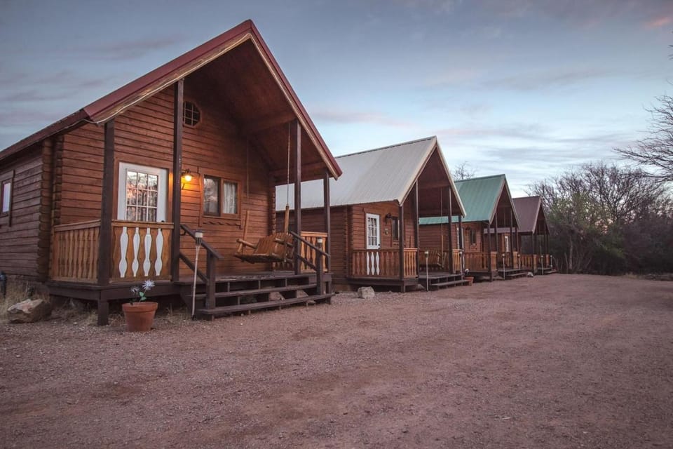 Katie's Cozy Cabins Inn in Tombstone
