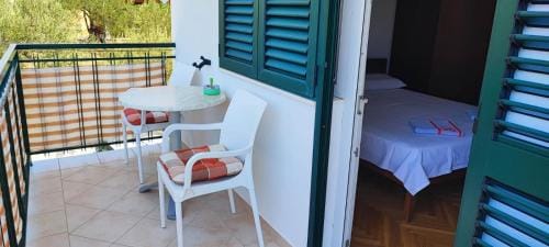 Apartments Racetin Hotel in Šibenik-Knin County, Croatia