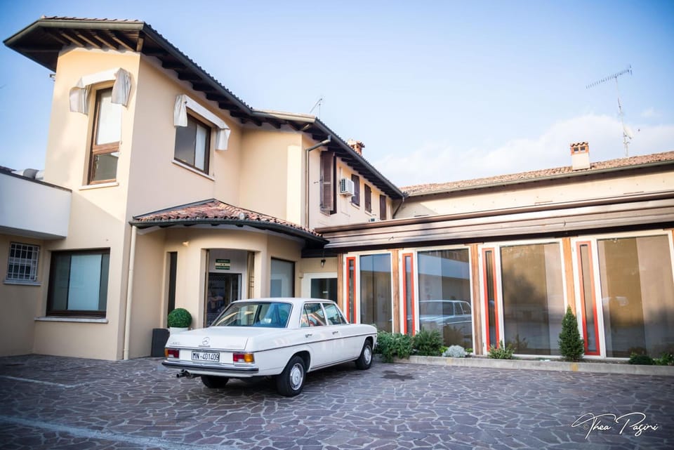 Hotel Lonatino Hotel in Province of Brescia