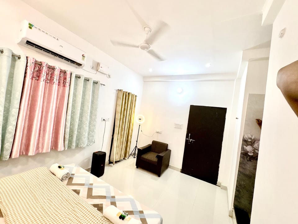 Majestic Residency Hotel in Varanasi