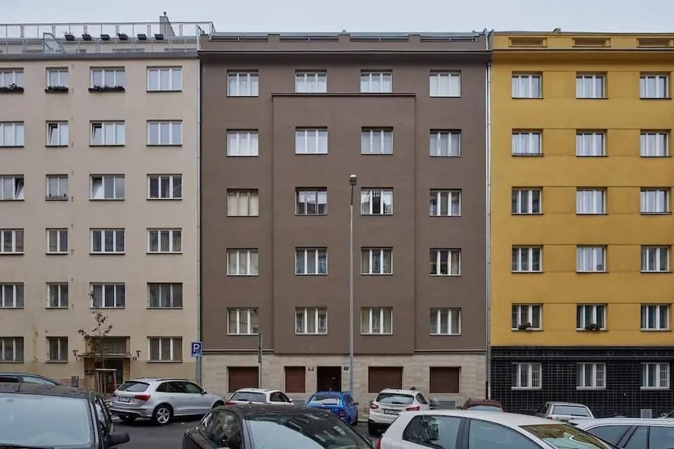 Helen Homestay Flora Hotel in Prague