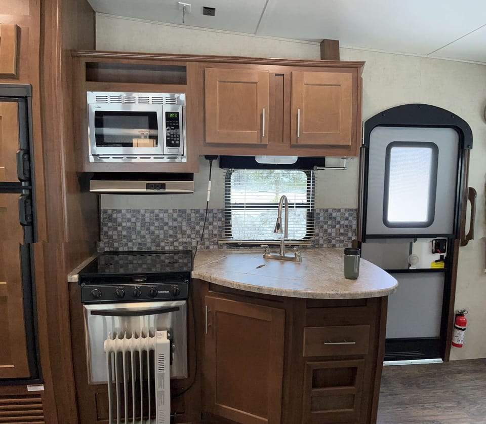 5th Wheel Overnight Rental Hotel in Forks
