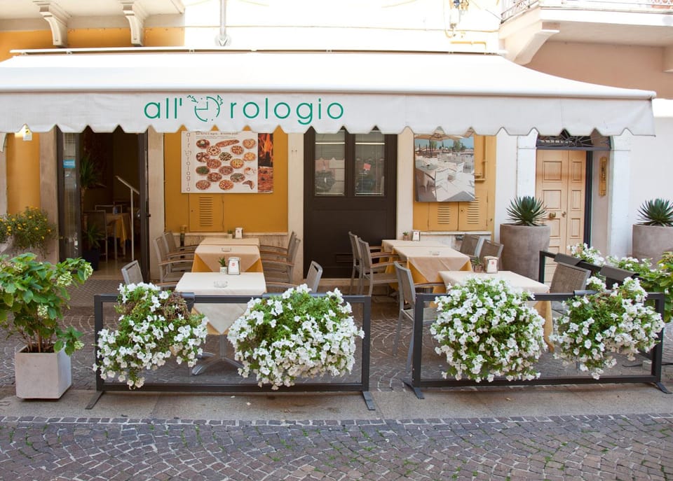Aparthotel All'Orologio Hotel in Peschiera del Garda