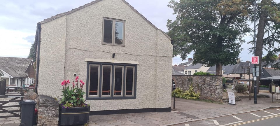 Charming 1-bed Loft in Caerleon Hotel in Newport