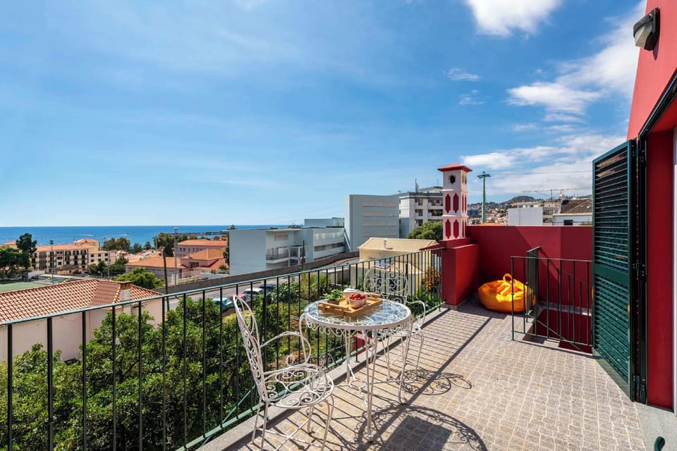 Vacations in Funchal, sea View - Casa Strelitzia I Hotel in Funchal